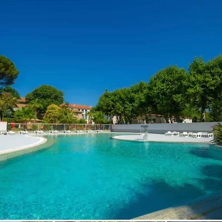 Camping Sept Fonts Agde Hotel Bagian luar foto